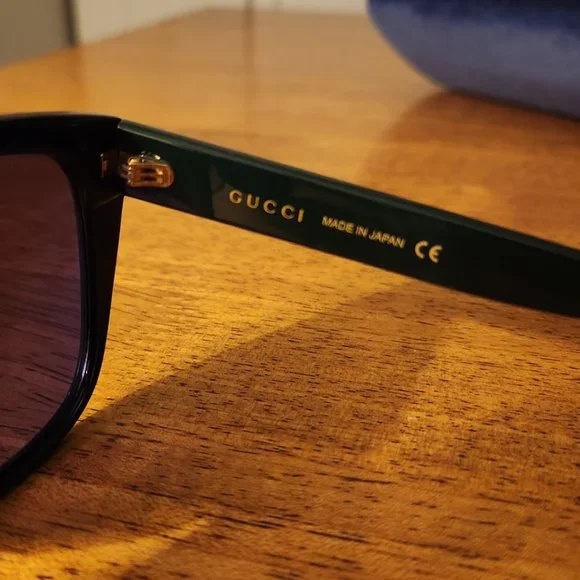 GUCCI Men's Sunglasses - unworn